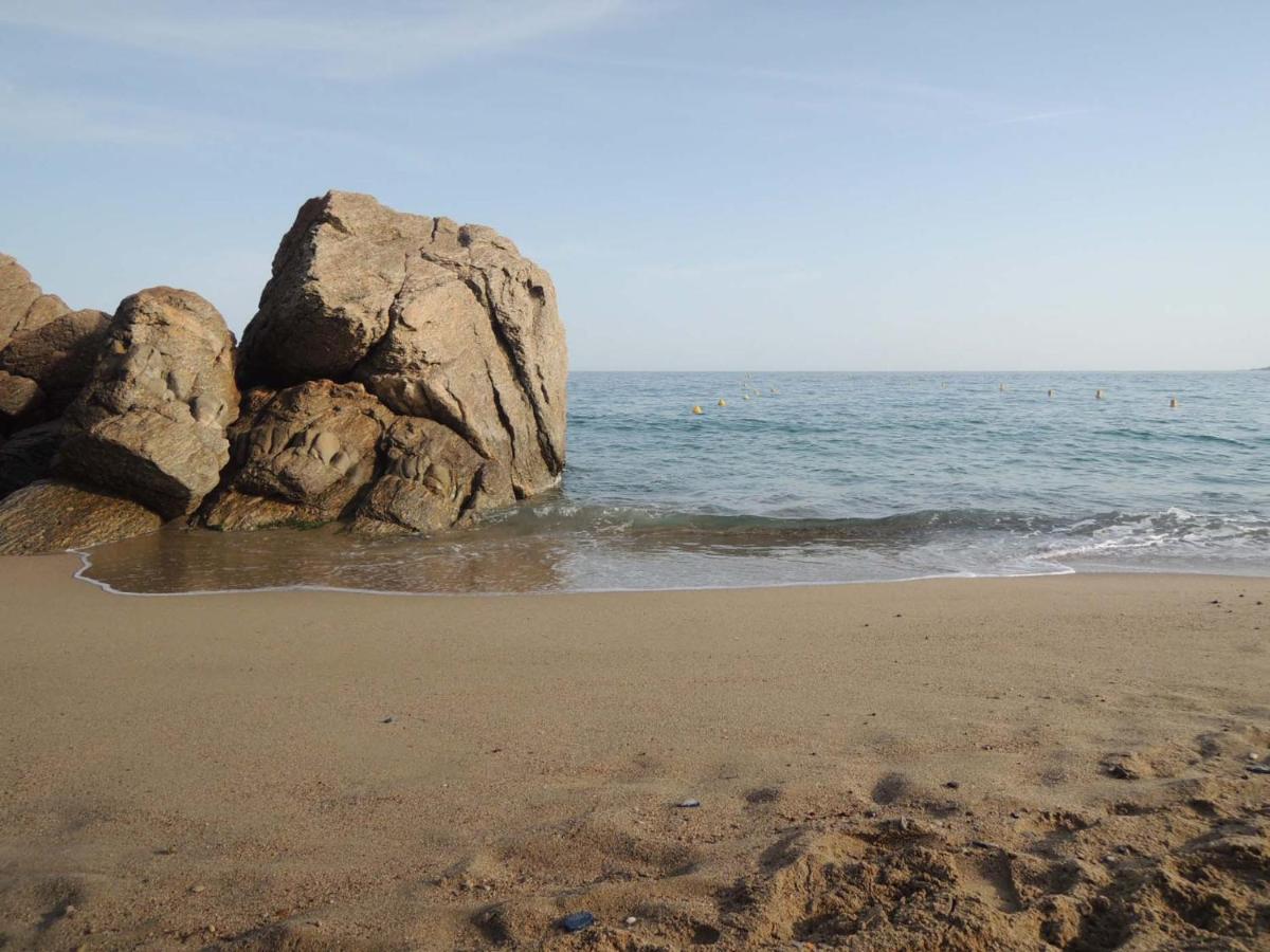 Luxury Family 2Br - Prime Location, Walk To Beach & Shopping, Sunny Balcony - Totolulu Cannes Hoche מראה חיצוני תמונה